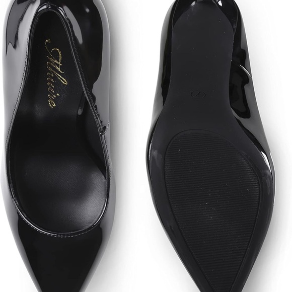 Black Heels - Picture 3 of 4